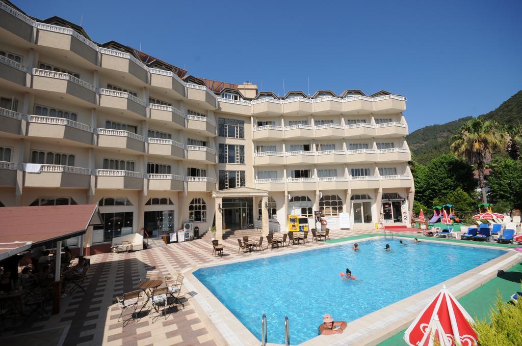 Selen Apart İçmeler Esterno foto