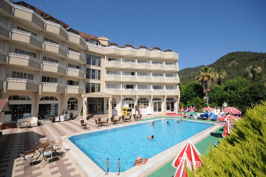 Selen Apart İçmeler Esterno foto