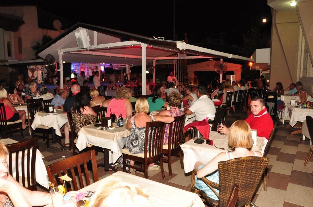 Selen Apart İçmeler Esterno foto