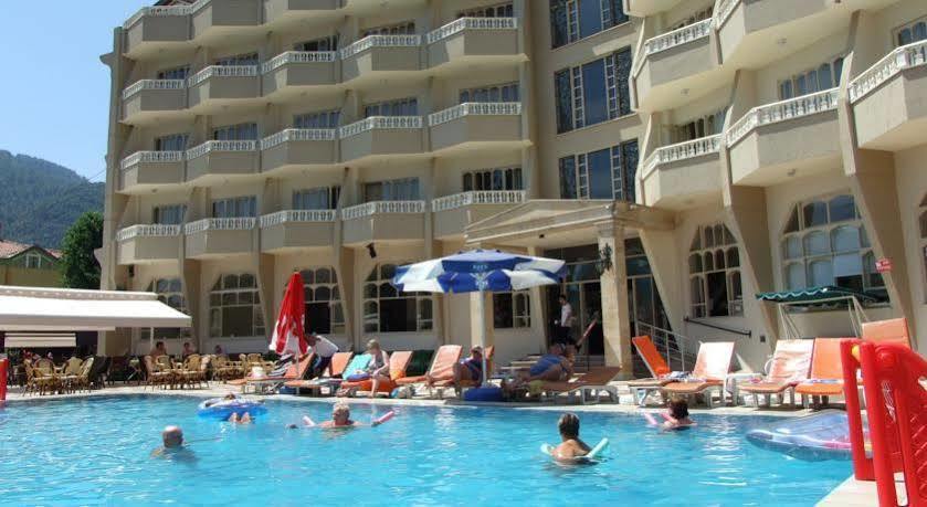 Selen Apart İçmeler Esterno foto