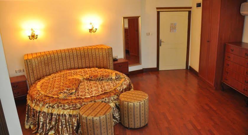 Selen Apart İçmeler Esterno foto