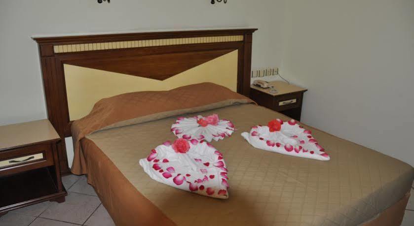 Selen Apart İçmeler Esterno foto