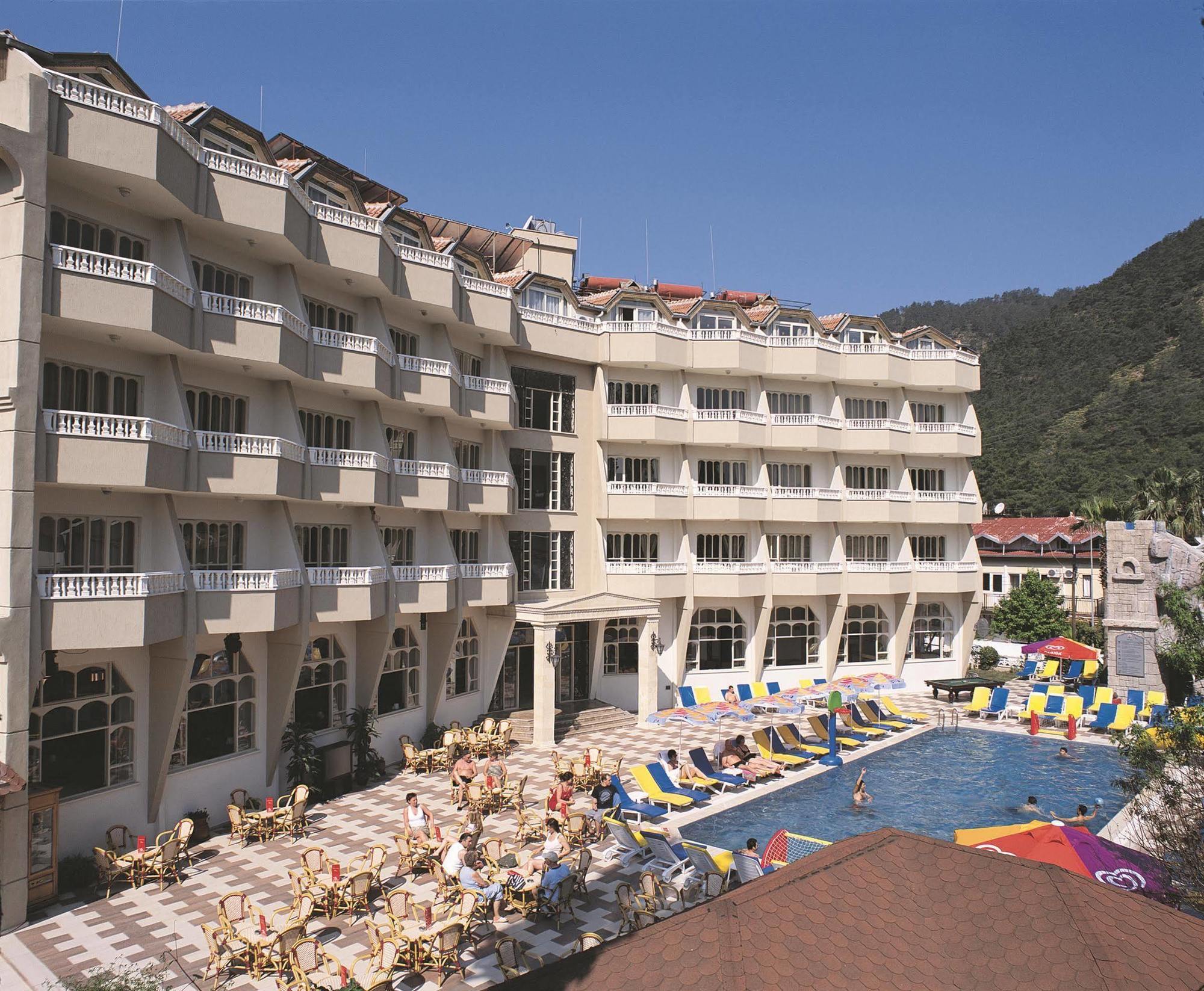 Selen Apart İçmeler Esterno foto