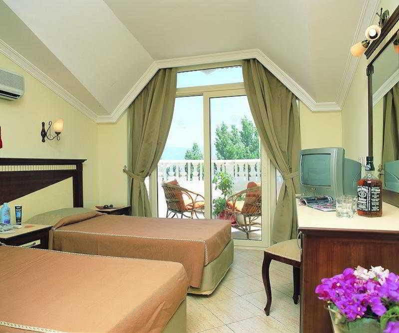 Selen Apart İçmeler Esterno foto