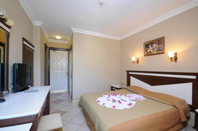 Selen Apart İçmeler Esterno foto